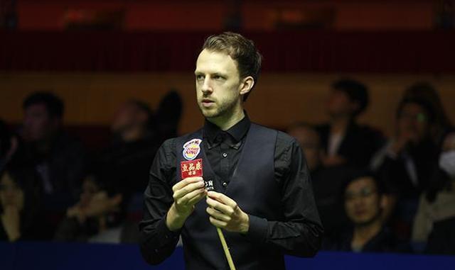 广东大胜广州：萨姆纳首秀伤退徐昕6中6 奎因29+6+7+5+6三分